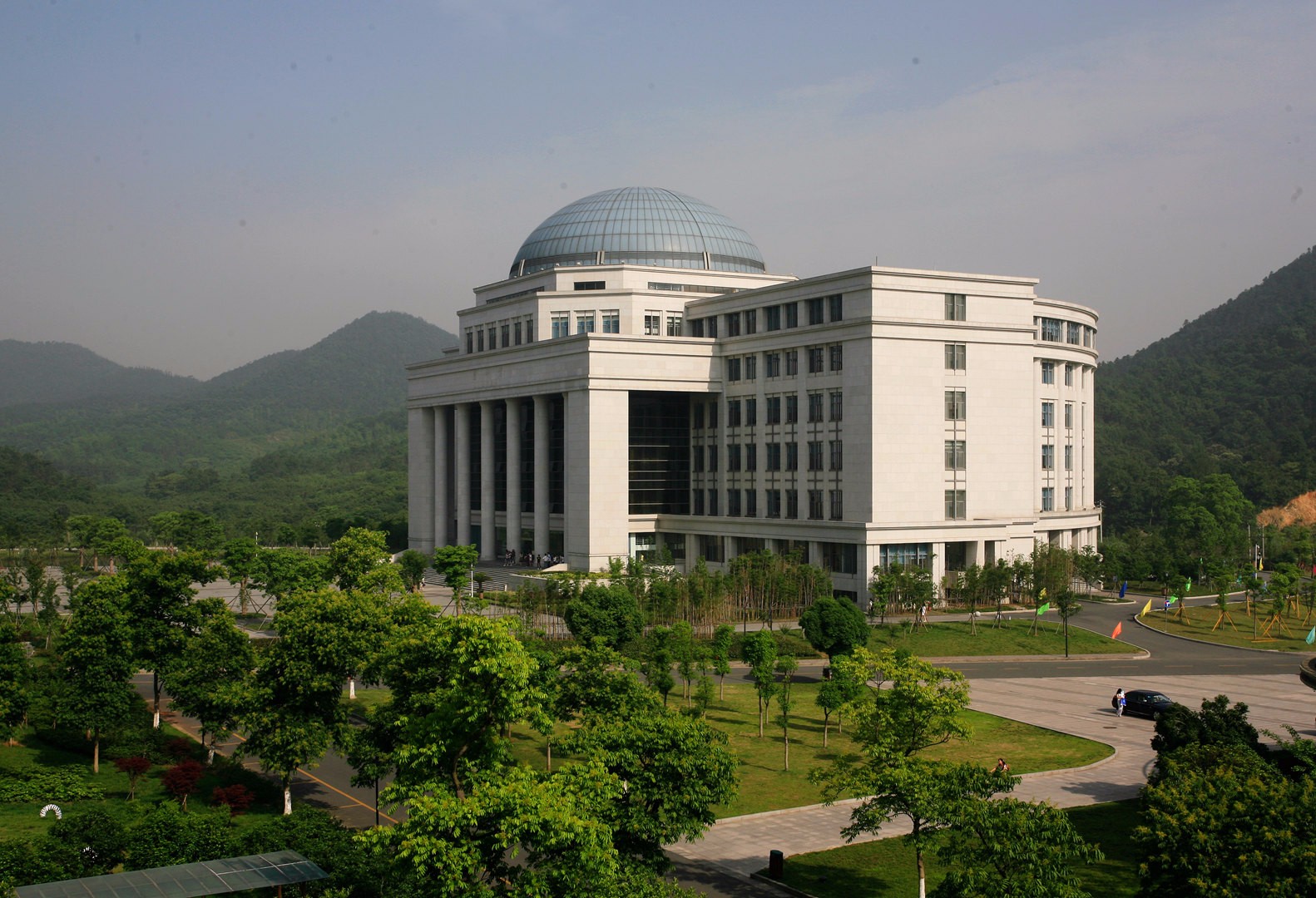浙江工业大学屏峰校区图书馆