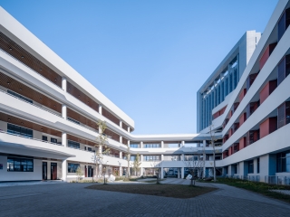 平湖市启元教育服务中心
